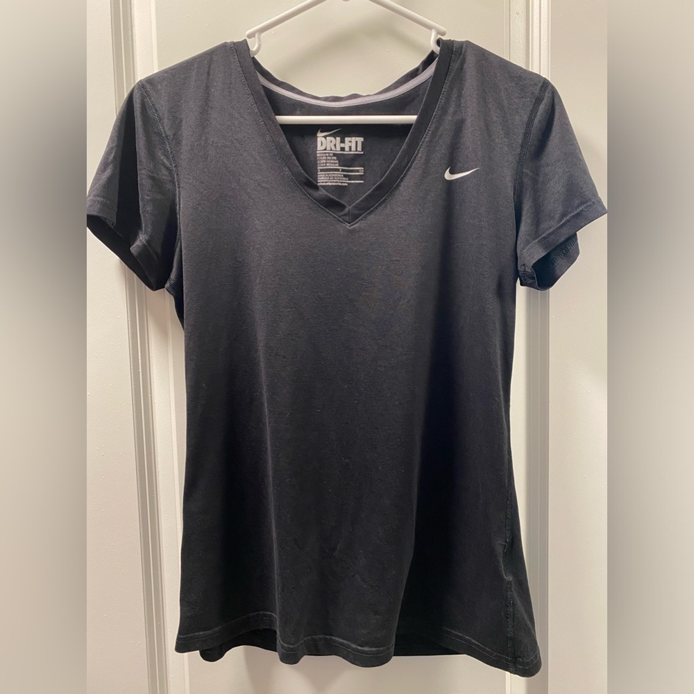 Women’s Nike DriFit Tee Size S